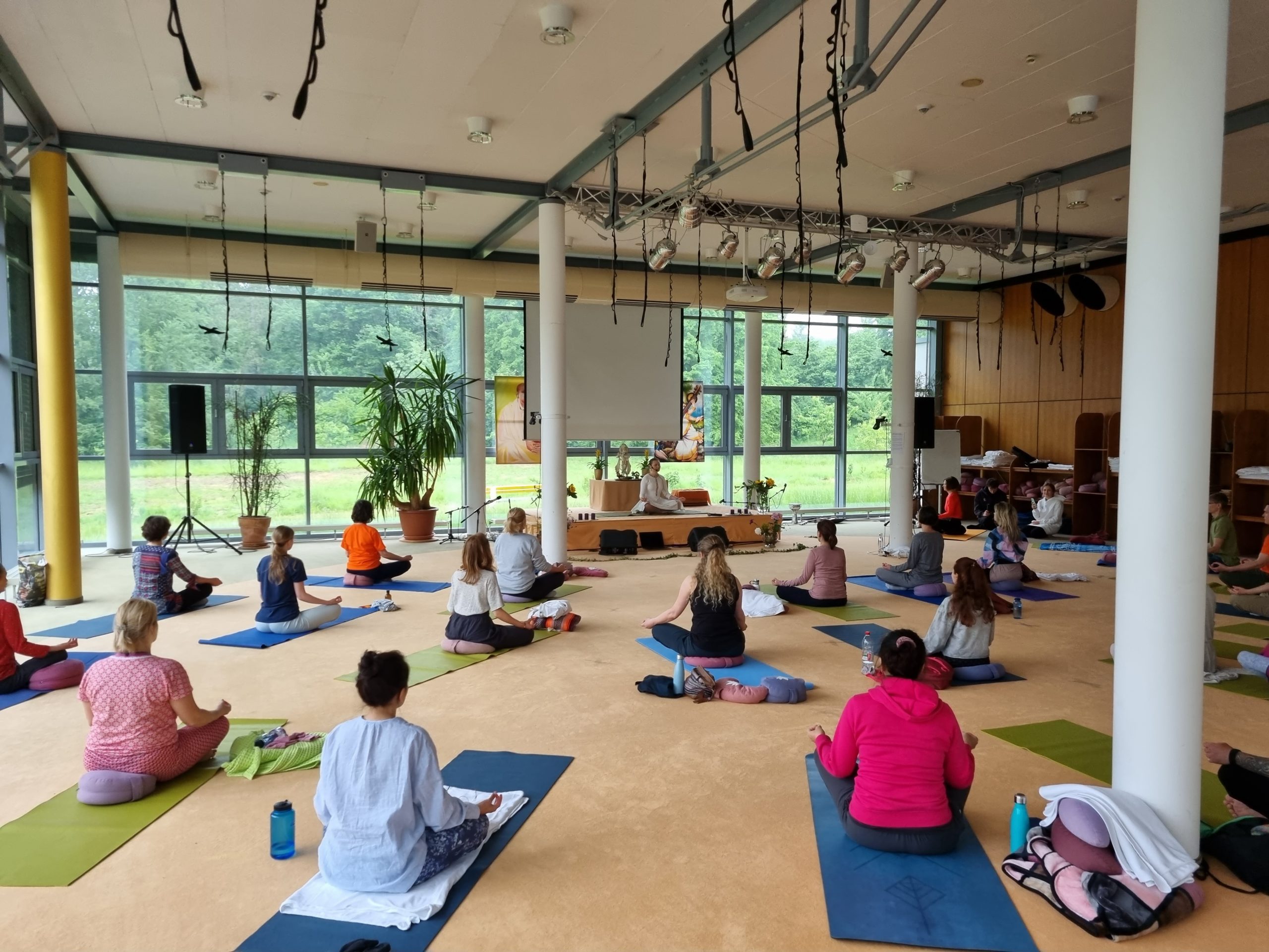 Yoga Retreat Meditation Steps Center